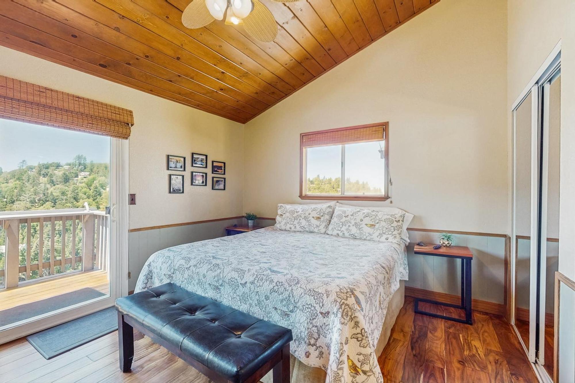 Lake View Magic Crestline Екстериор снимка